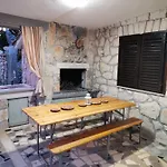 Frane Villa *