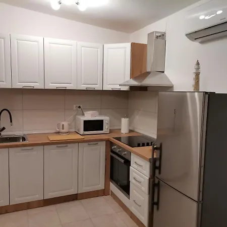 Vila Frane Knezevici