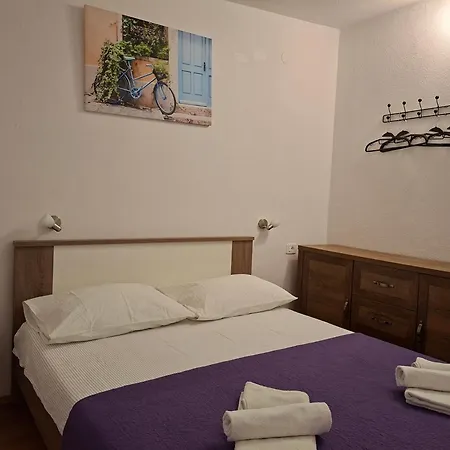 Frane Villa